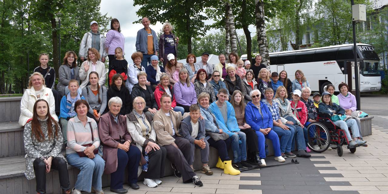 23.06.2026 Киров. «Вятская орхидея, браслеты из мха и набережная с парусником»